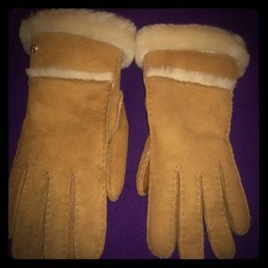 Water resistant glove